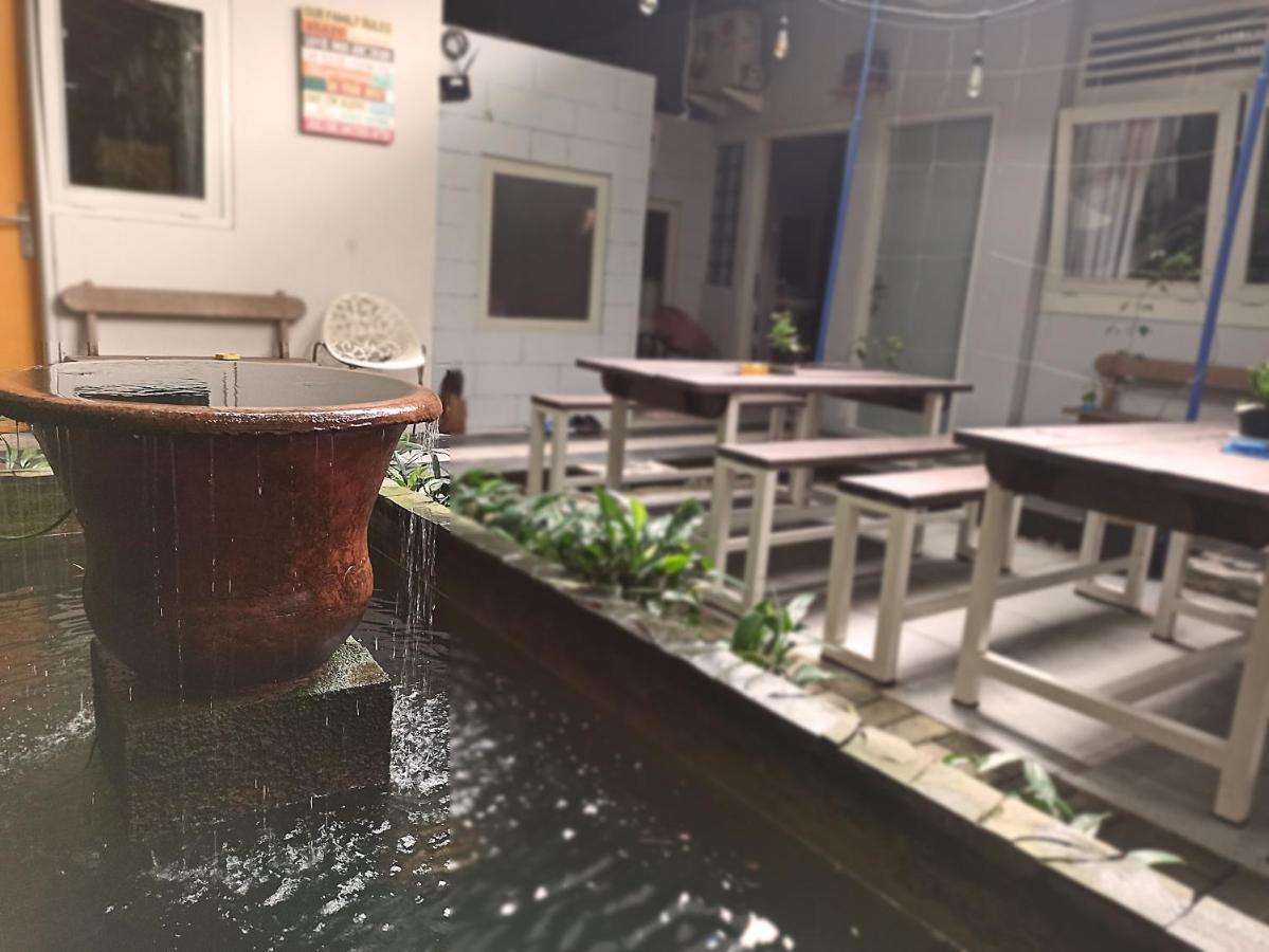 Jeng Tini Guest House ボゴール エクステリア 写真