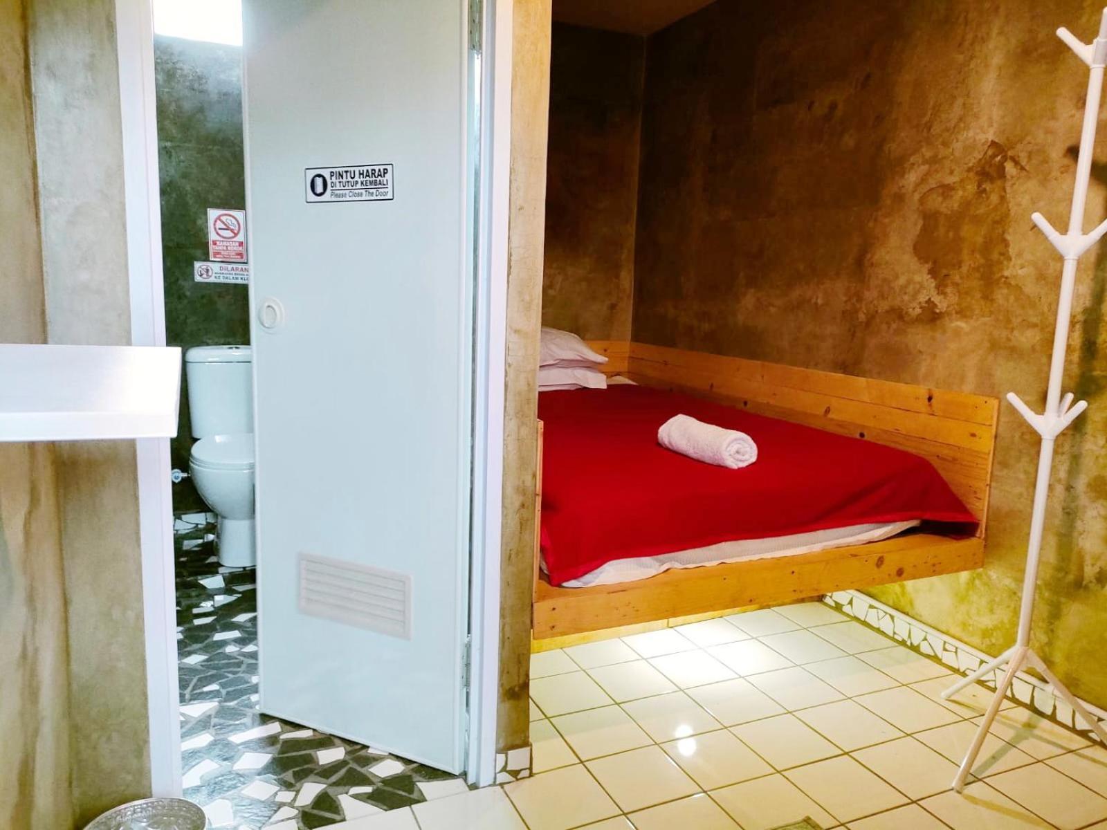 Jeng Tini Guest House ボゴール エクステリア 写真
