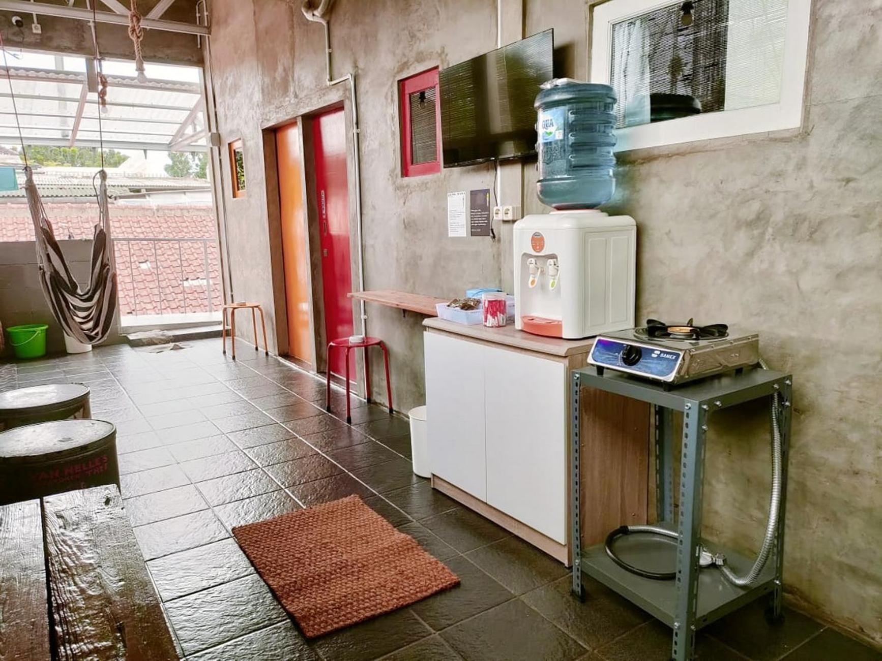 Jeng Tini Guest House ボゴール エクステリア 写真