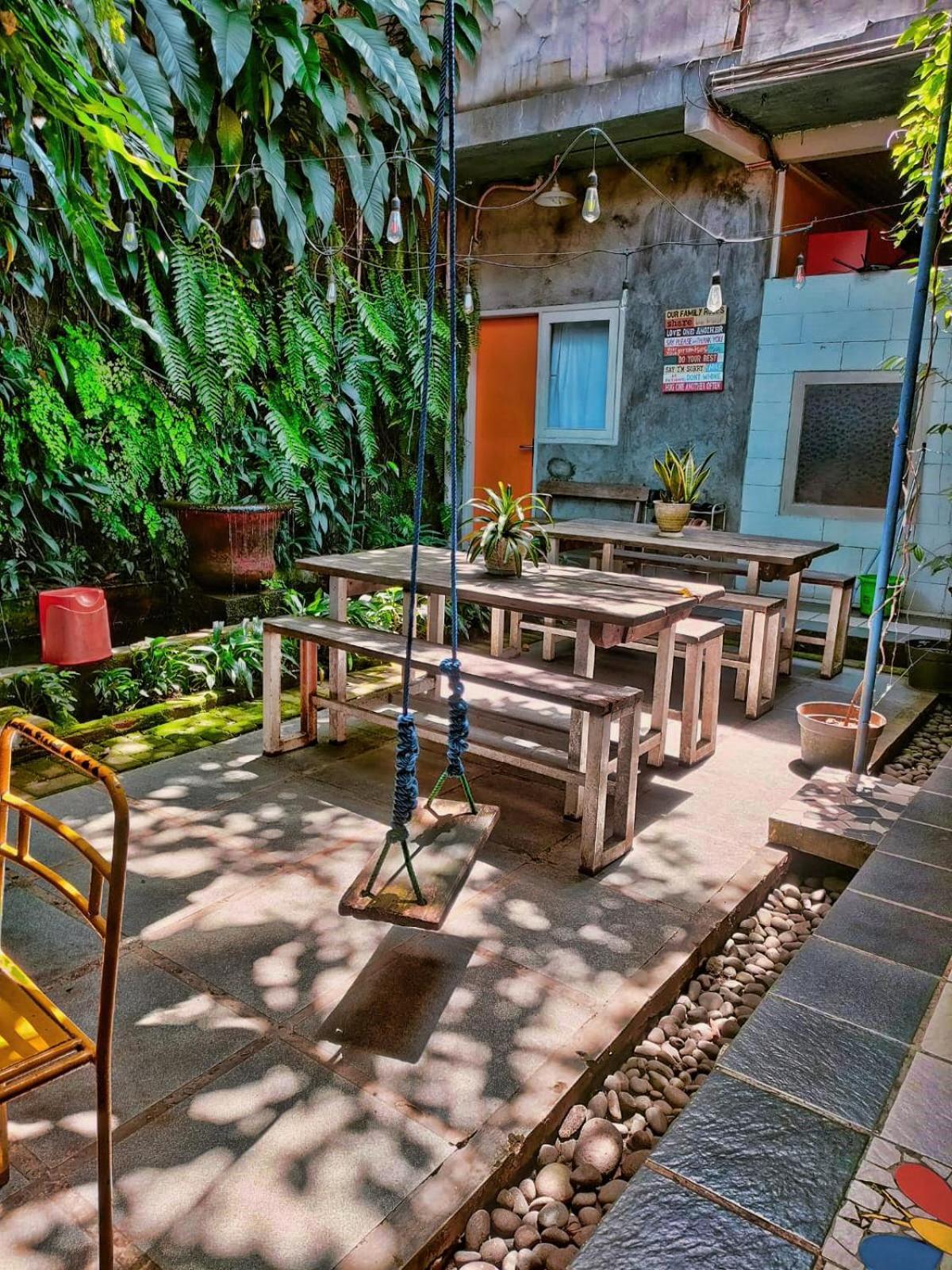 Jeng Tini Guest House ボゴール エクステリア 写真