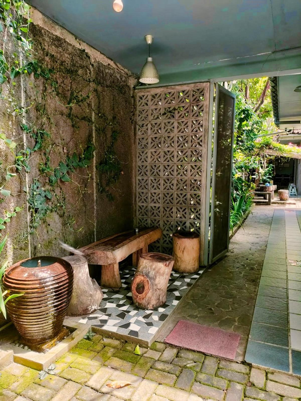 Jeng Tini Guest House ボゴール エクステリア 写真