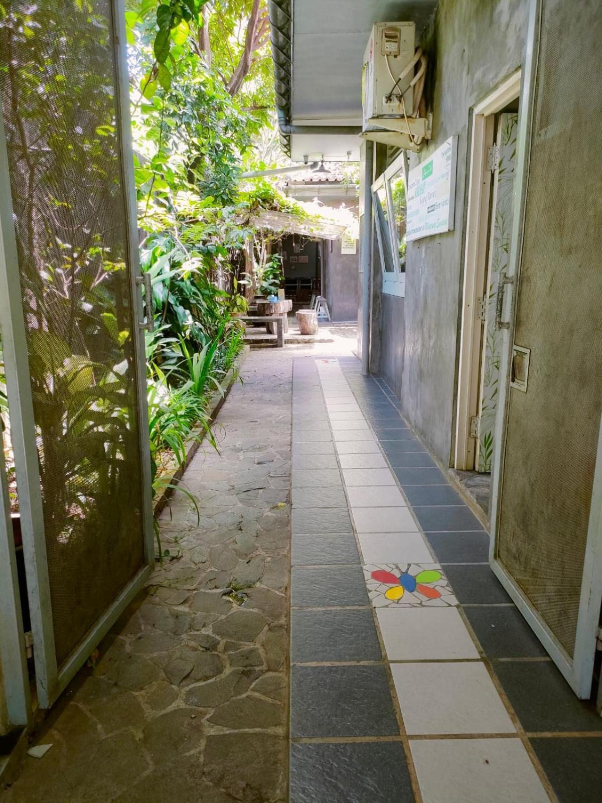 Jeng Tini Guest House ボゴール エクステリア 写真