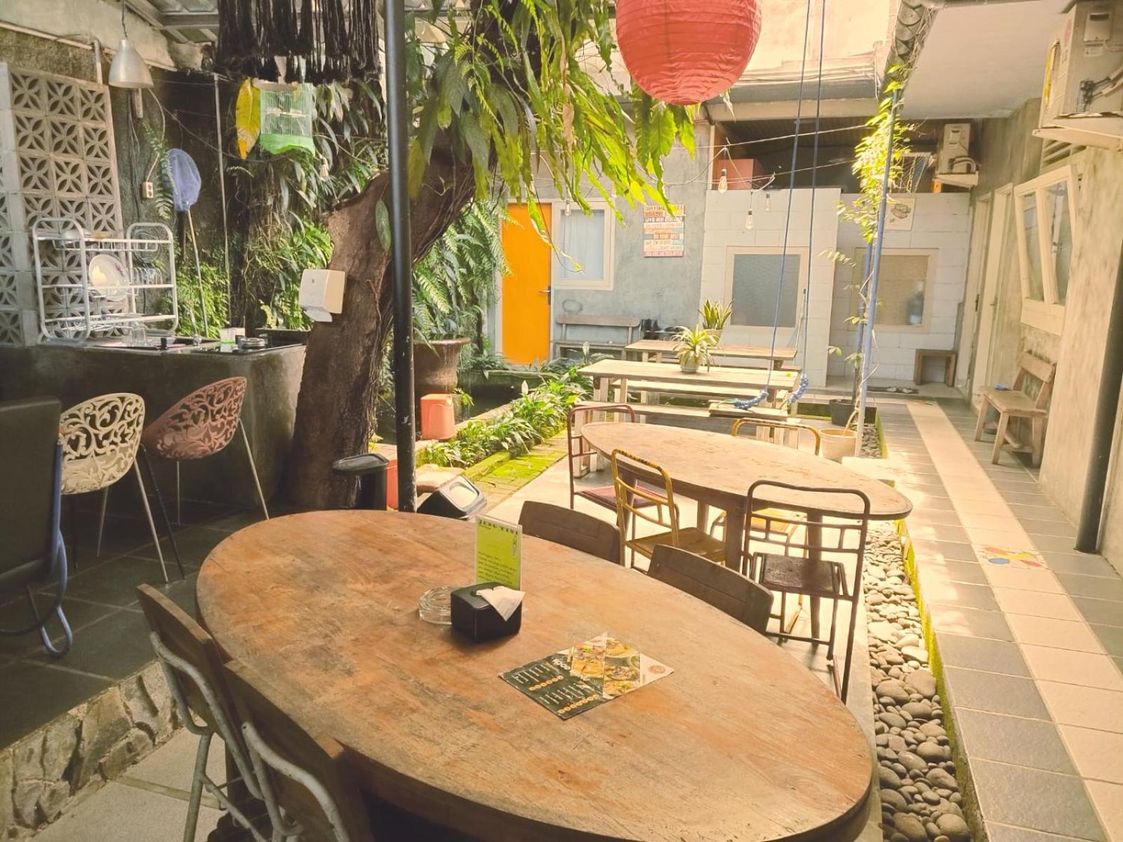 Jeng Tini Guest House ボゴール エクステリア 写真