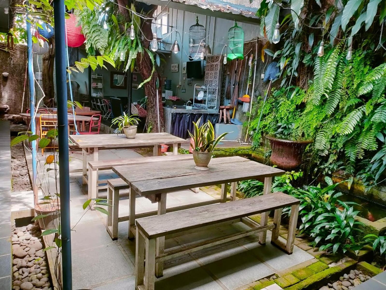 Jeng Tini Guest House ボゴール エクステリア 写真