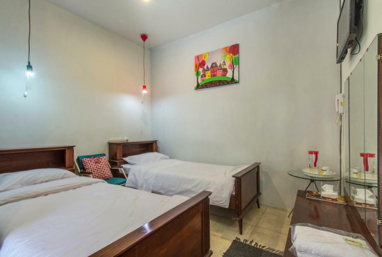 Jeng Tini Guest House ボゴール エクステリア 写真